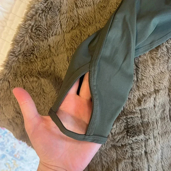 Green Nike Yoga Leggings - Picture 3 of 5